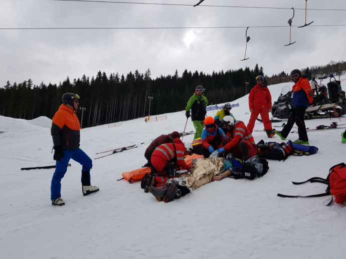 --data--web--fotobanka--2019--03--krkonose-190327-2.fitbox.x690.y1000.r0.q90.nr0.me2