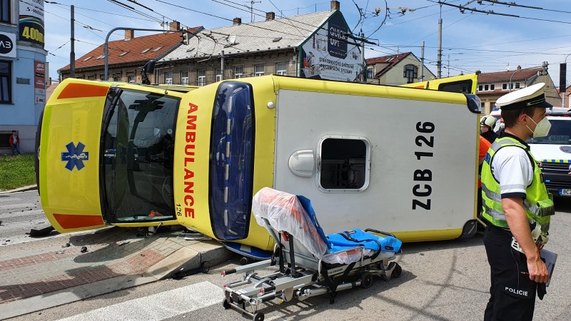 4B781A89-12DB-4D30-9F9B-7FC210CE8A24