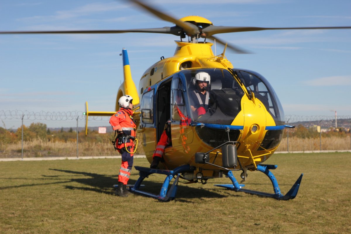 Vycvik-clenu-posadek-LZS-pro-plneni-specialnich-cinnosti-HEC-11