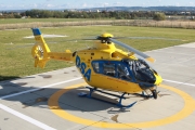 Vrtulník EC 135 na heliportu v Plané 4
